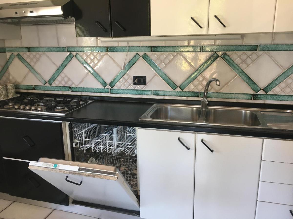 Casa Della Regina Apartment Аджерола Екстериор снимка