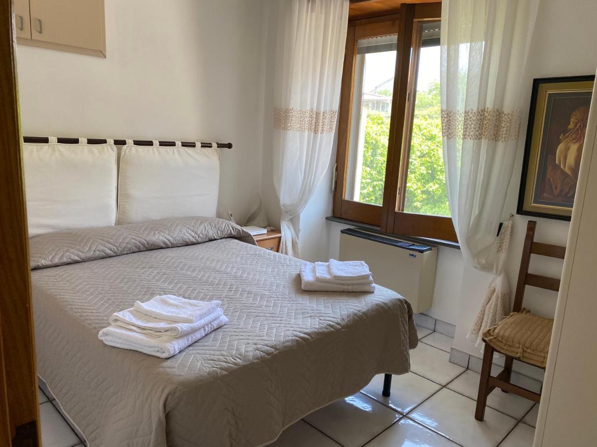 Casa Della Regina Apartment Аджерола Екстериор снимка