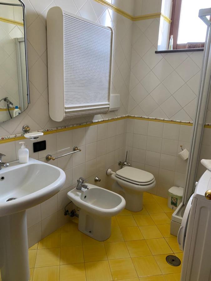 Casa Della Regina Apartment Аджерола Екстериор снимка